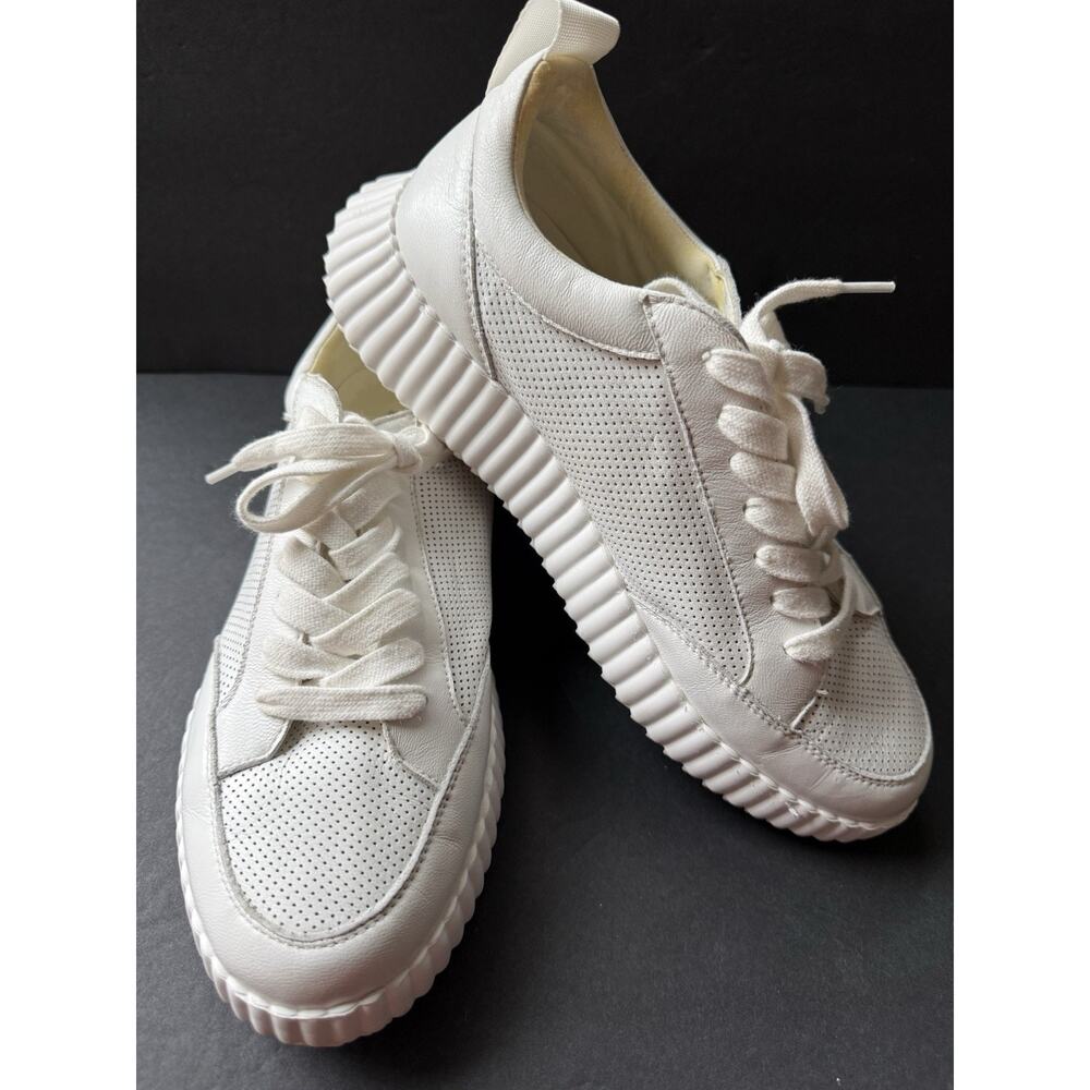 Steve Madden Shock White Platform Sneaker Womens Size 8.5 Leather Casual Lace Up